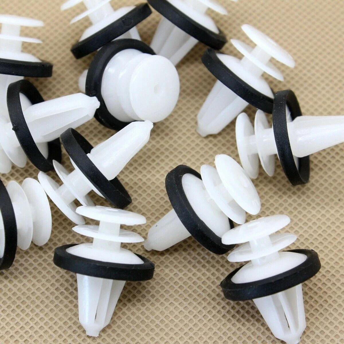 20pc Door Trim Panel Clip Plastic Clamp W/ Sealer for Ford