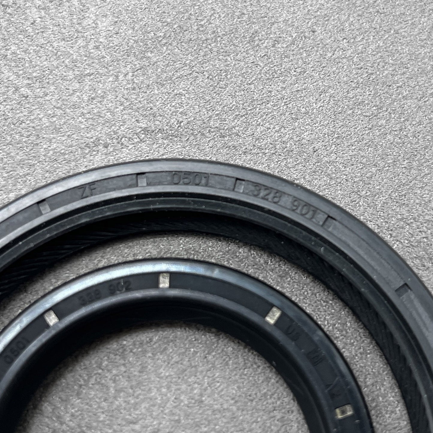 Transmission Oil Seals for Land Rover Discovery Sport Range Rover Evoque (2014–2023)