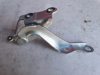 Right Front Bonnet Hinge for Toyota HiAce (2005–2019)