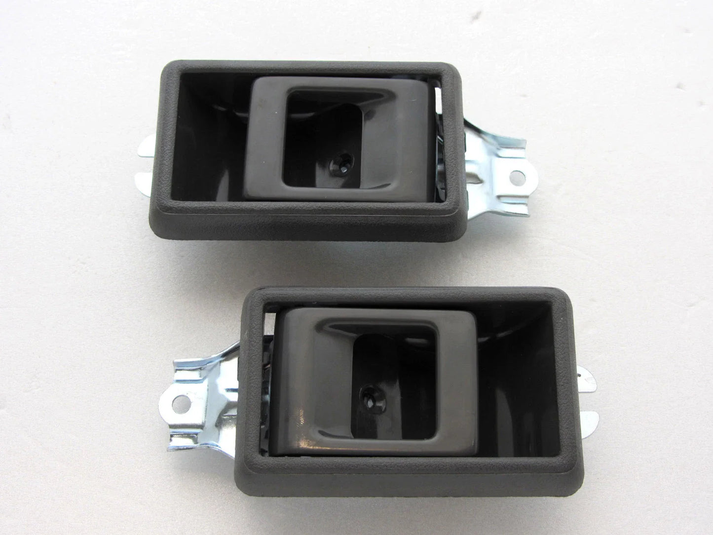 Inner Door Handles for 1983-1988 Toyota Hilux LN50 RN55 LN56 YN58R (2x)
