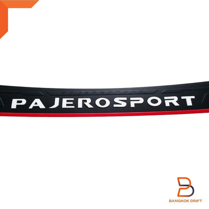 White Rear Bumper Step Scuff Plate Cover for Mitsubishi Pajero Sport (19-23)