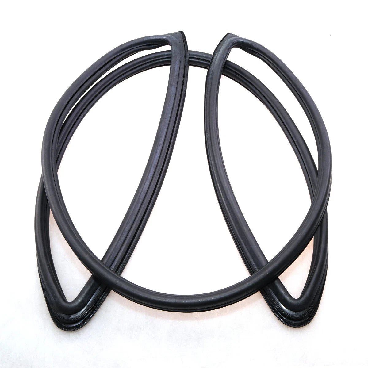 Windshield Weatherstrip Seal for Nissan Patrol Safari Y60 GQ (1987–1997)