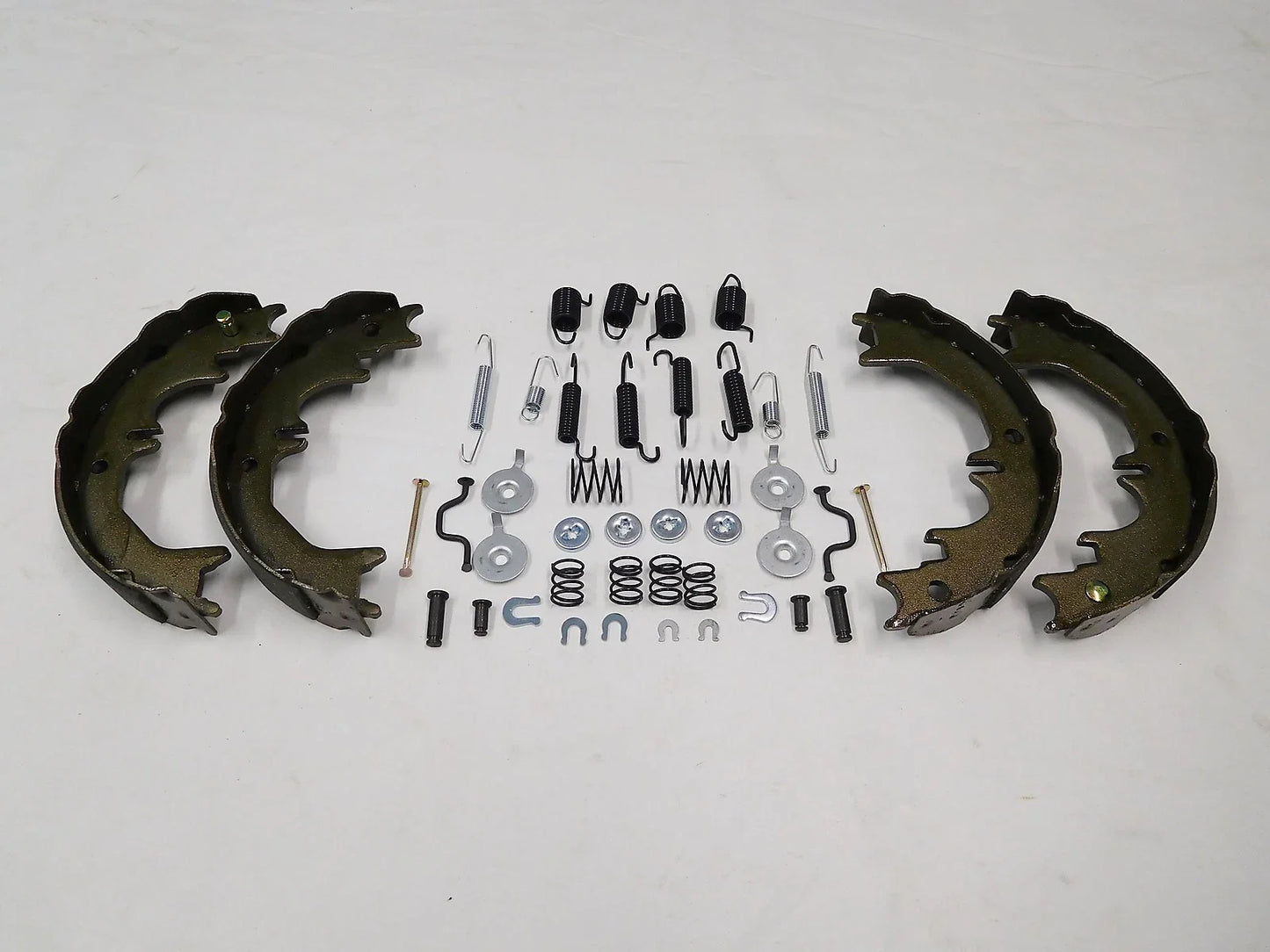 Hand Brake Shoes & Spring Clips for Land Cruiser 100 Series (1997 - Present)