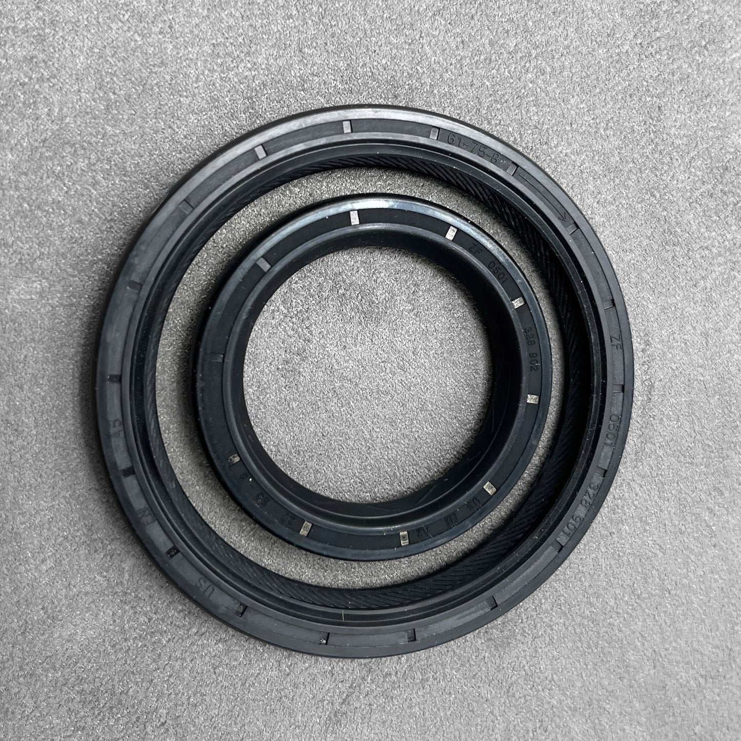 Transmission Oil Seals for Land Rover Discovery Sport Range Rover Evoque (2014–2023)
