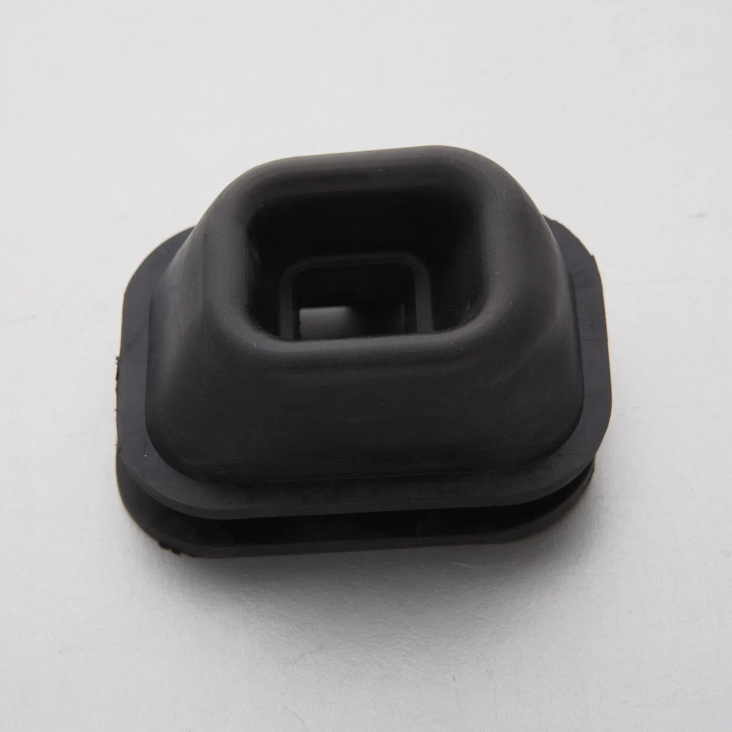 Nissan Navara D40 Clutch Fork Release Rubber Dust Boot for Truck (2005-2015)