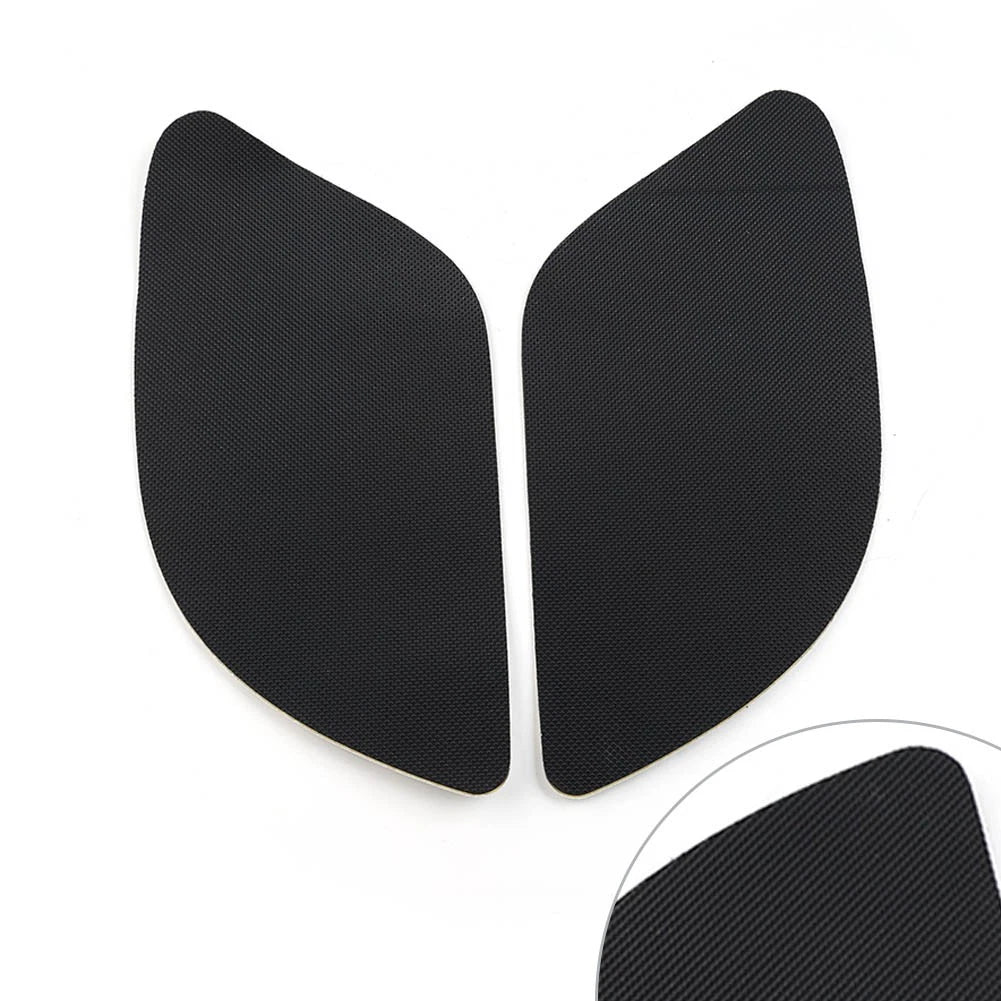 Tank Traction Side Pad for Yamaha YZF R15 (2017–2018)