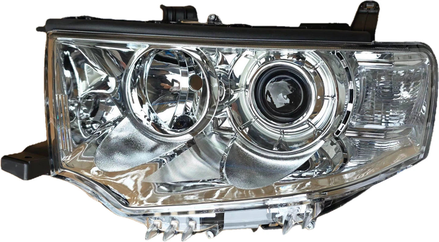 Halogen Head Lamp Right Side for Mitsubishi Challenger (2009–2015)