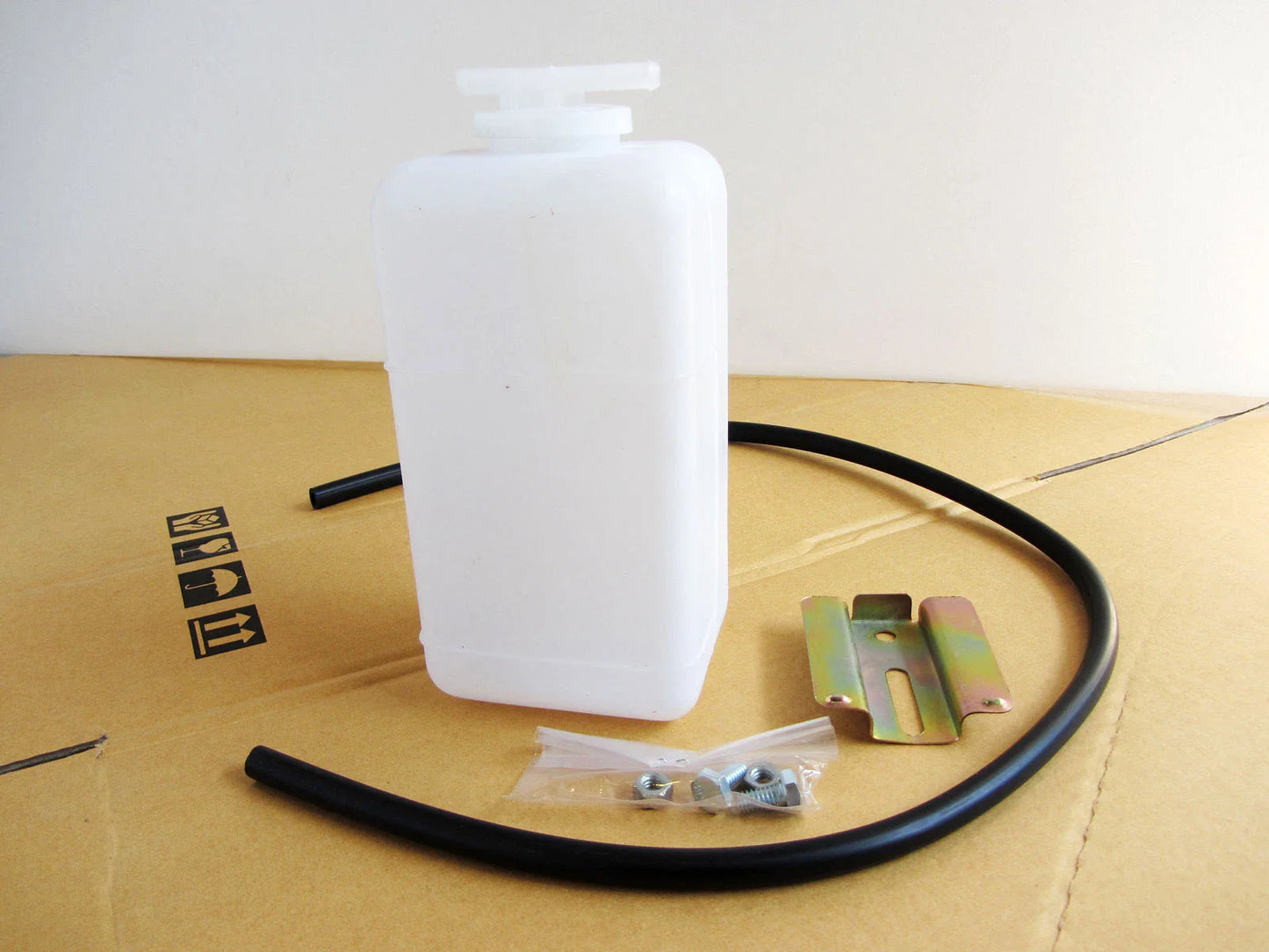 Radiator Overflow Bottle Tank for Toyota Celica TA22 TA23 TA27 RA25 RA28 RA29