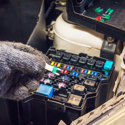 32V Low Profile Mini Fuse Adapters with 3A Fuses for Car