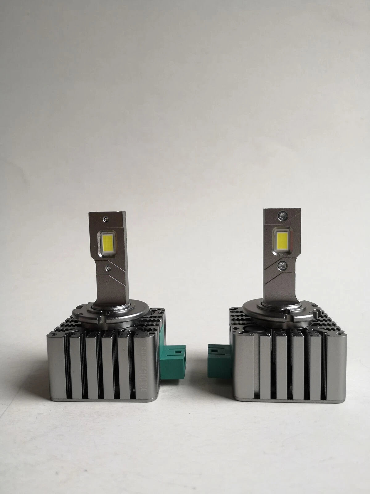 2X LED Headlight Bulbs for D3R D3S (HID)