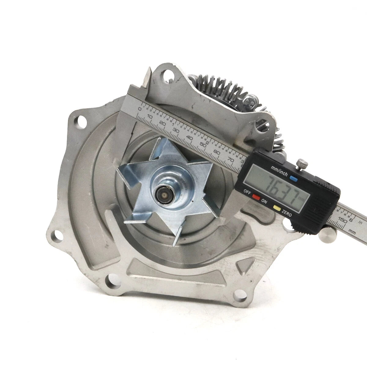 Water Pump for Nissan Atlas Cabstar/UD Condor TD27 1986-1990