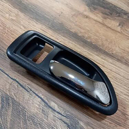 Inner Door Handle Right for GREAT WALL Hover H2 H3 (2008-2015)