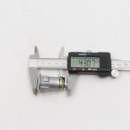 Fuel Tank Gas Filler Lock for Toyota Hilux RN30 RN36 LN30 LN35 1978-1983