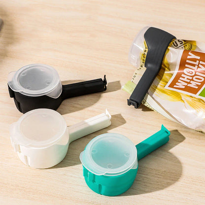4 x Food Storage Sealing Clips with Pouring Spouts for Kitchen