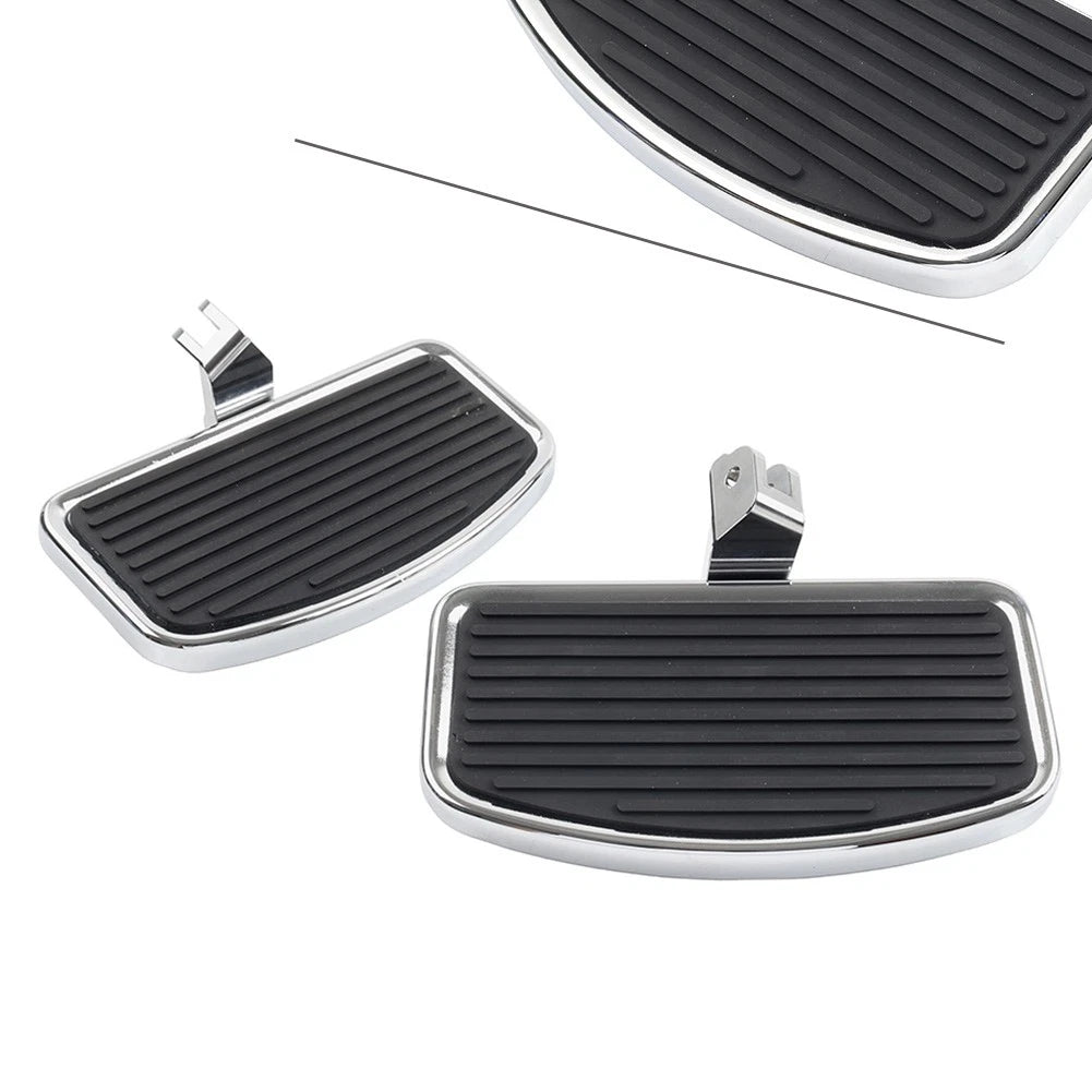 2X Driver Footboard Front Footpegs for Harley Softail Low Rider Street Bob (2018–2024)