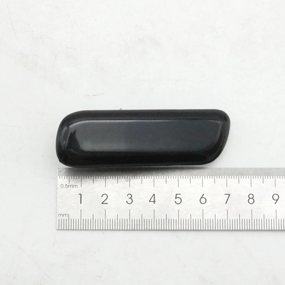 Headlight Washer Nozzle with Cover for Mitsubishi Pajero Shogun Montero (2006–2016)