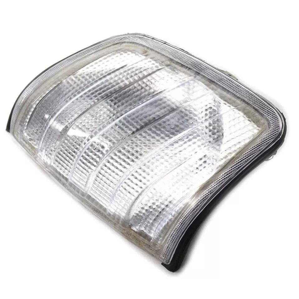 Side Marker Corner Light Parking Lamp for Mercedes E-Class W124 (1985–1995)