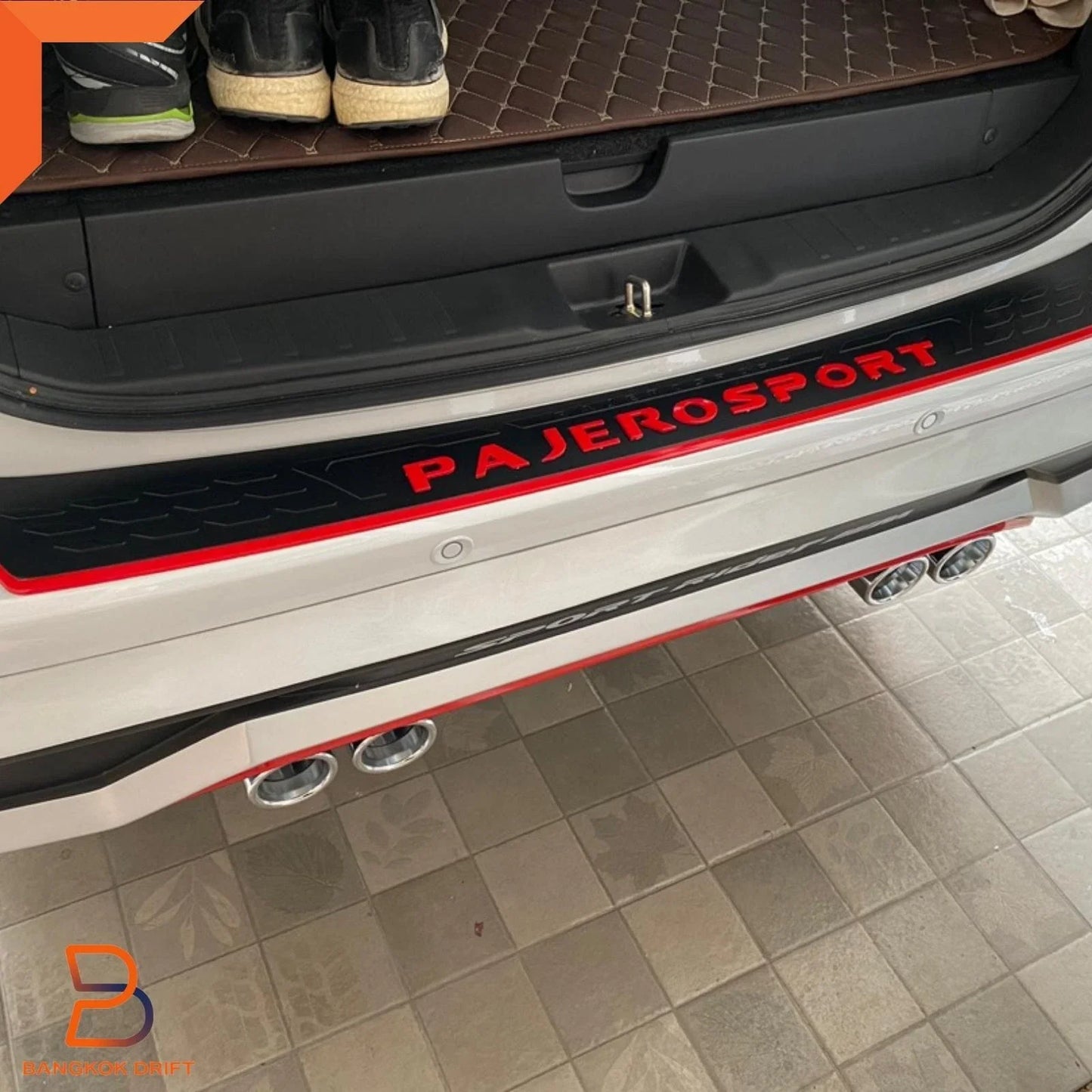 White Rear Bumper Step Scuff Plate Cover for Mitsubishi Pajero Sport (19-23)
