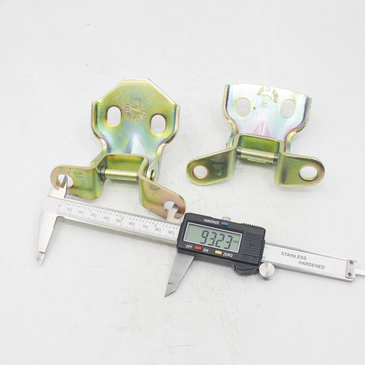 Front Door Hinge Right for Toyota Hilux 1983-1991