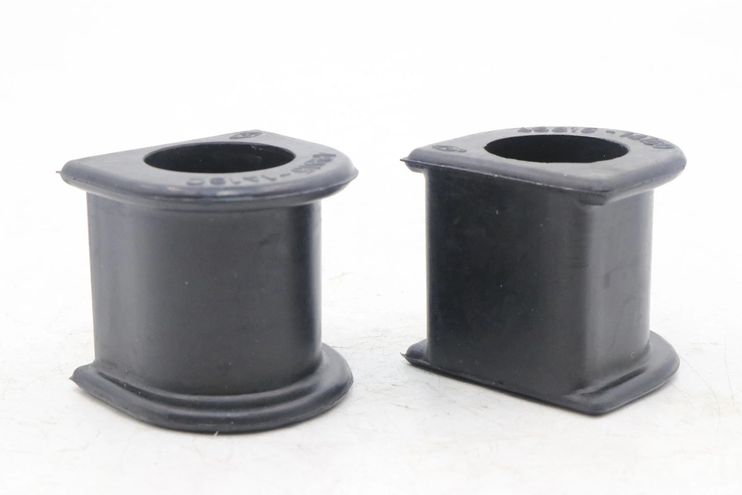 Front Stabilizer Shaft Rubber for Toyota Hilux Pickup (N50, LN56, RN50, YN50, YN52)