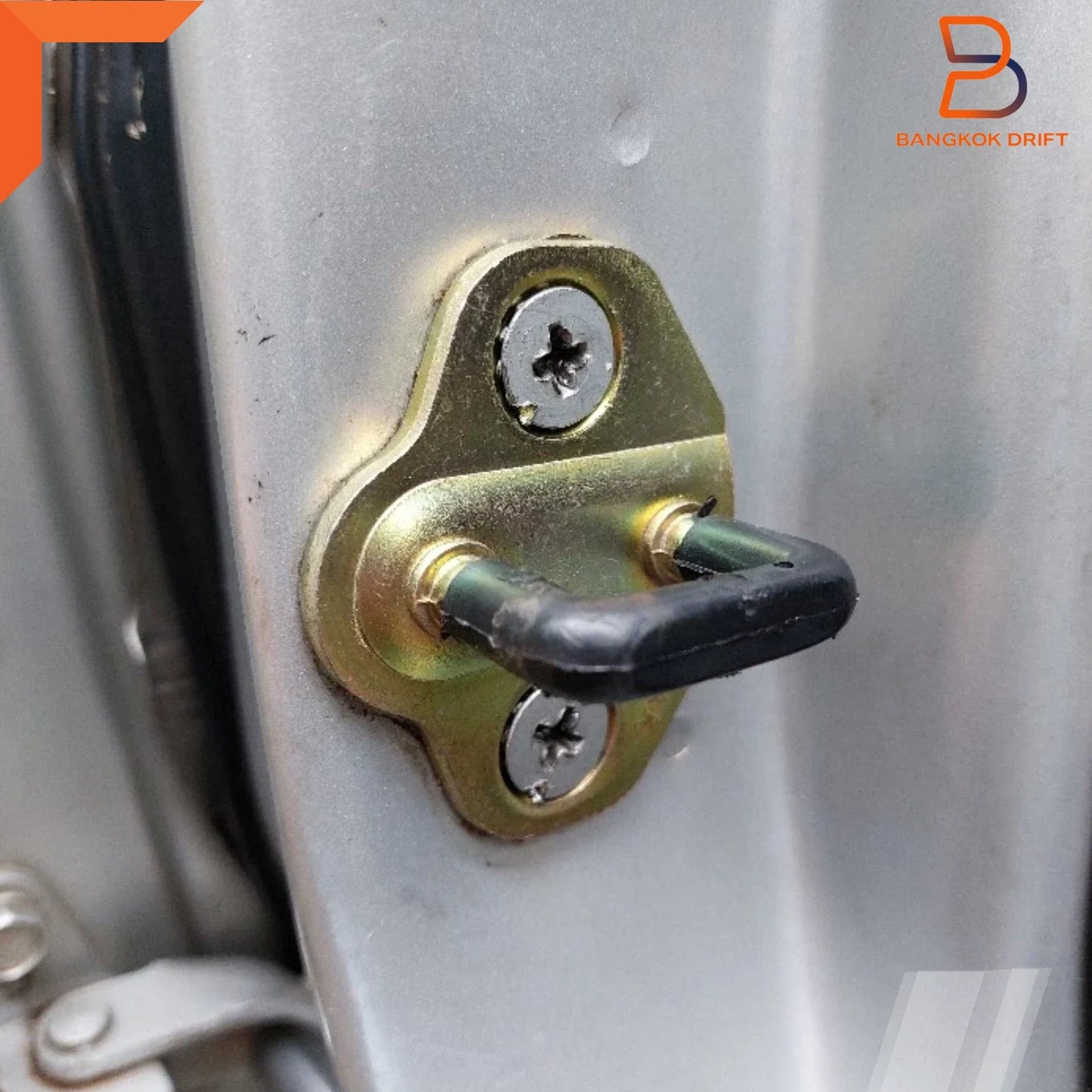 Front Door Lock Latch Plate for Datsun 720 Nissan Navara (1980-1986)
