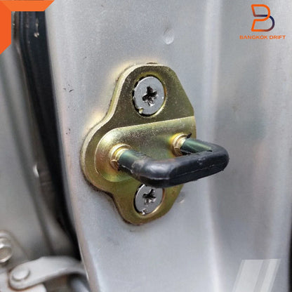 Front Door Lock Latch Plate for Datsun 720 Nissan Navara (1980-1986)