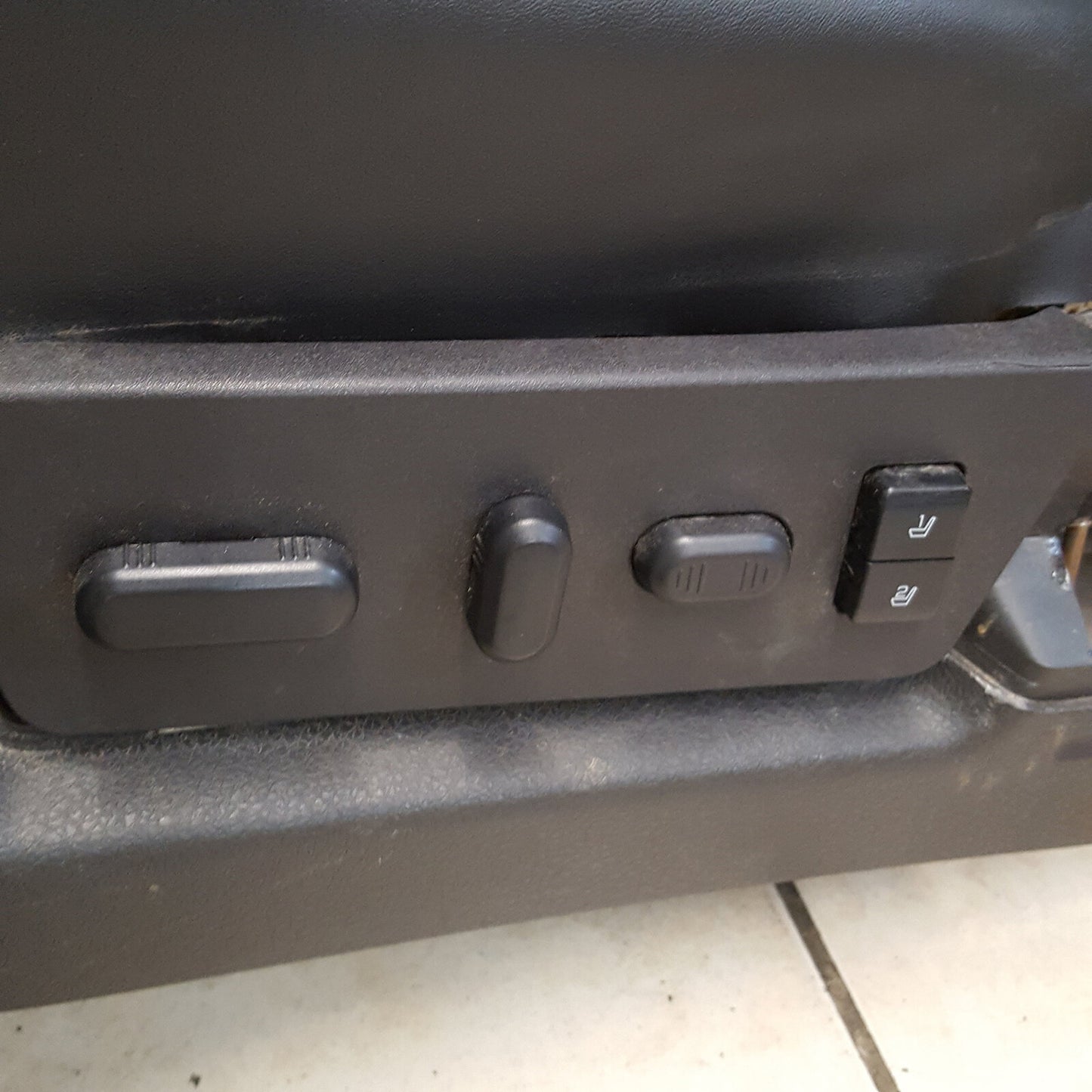 Driver Side Seat Cover Trim Panel Bezel for Ford F150 (2009–2014)