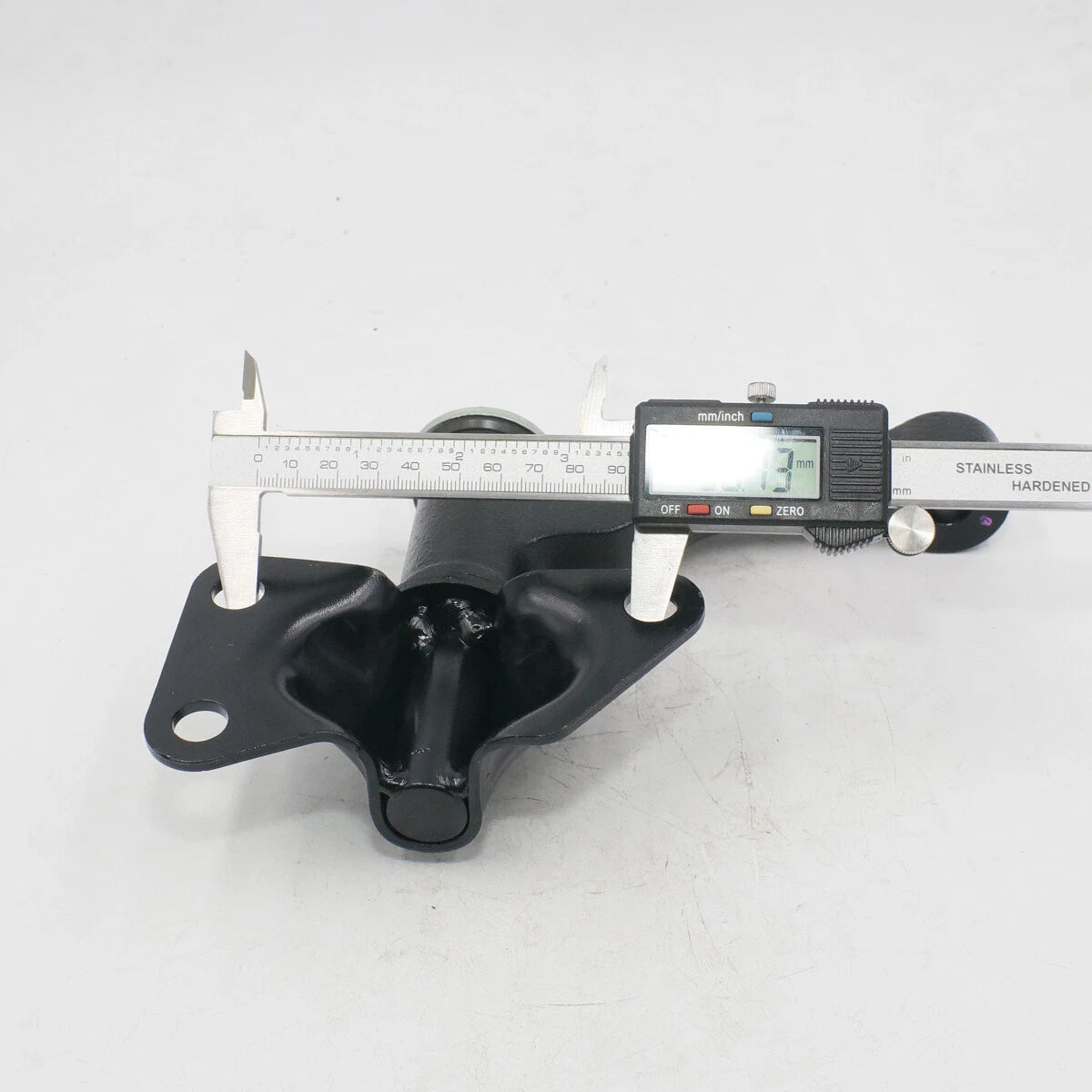 Idler Arm for Nissan Navara NP300 4x4 1997-2000