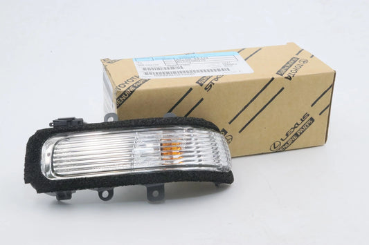 Mirror Cover with Turn Signal Light for Toyota Hilux (2011–2015)