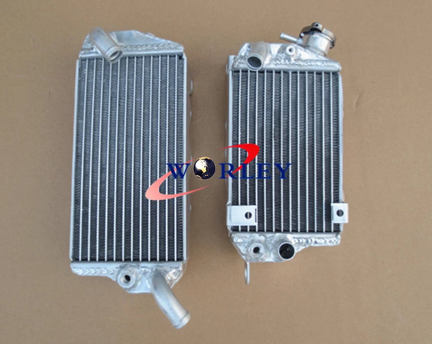 Aluminum Radiator with Green Silicone Hose Kit for Kawasaki KLX650 (1993–1996)