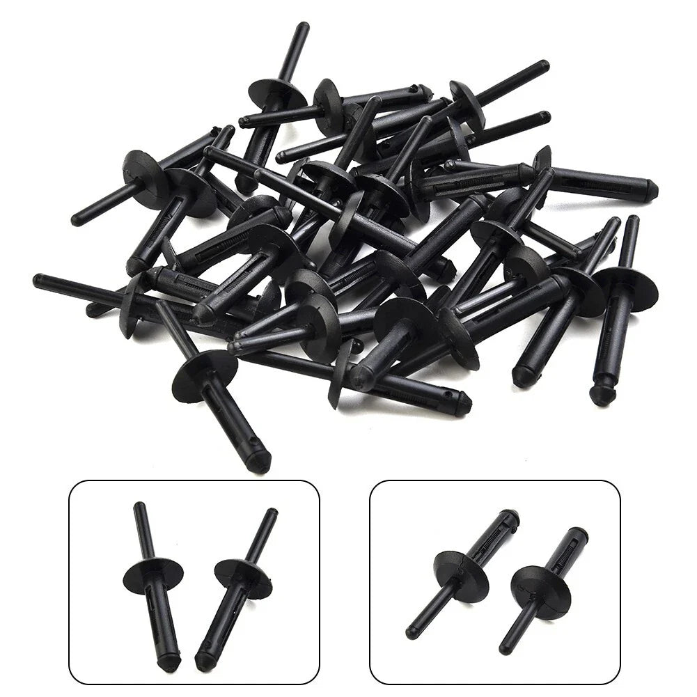 30x Door Panel Fastener Clips for Jeep Grand Cherokee (1999–2004)