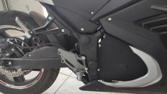Footpeg Pedal Mount Bracket for Kawasaki Z250 Z300 (2013–2018)