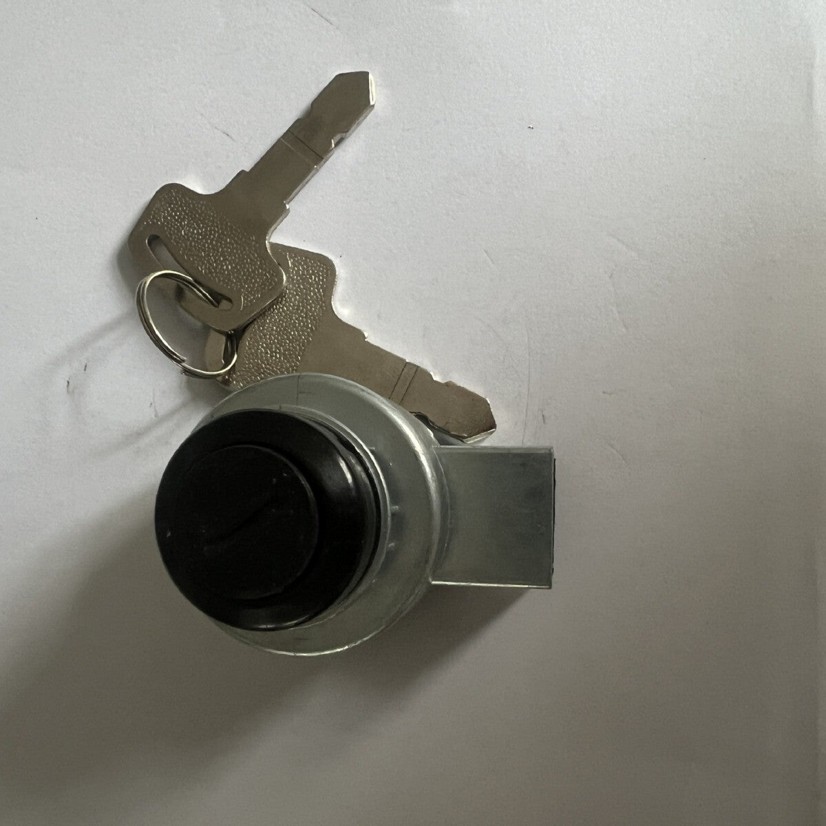 Ignition Switch with 2 Keys for Kubota B2400 B2100 B7500 B1700