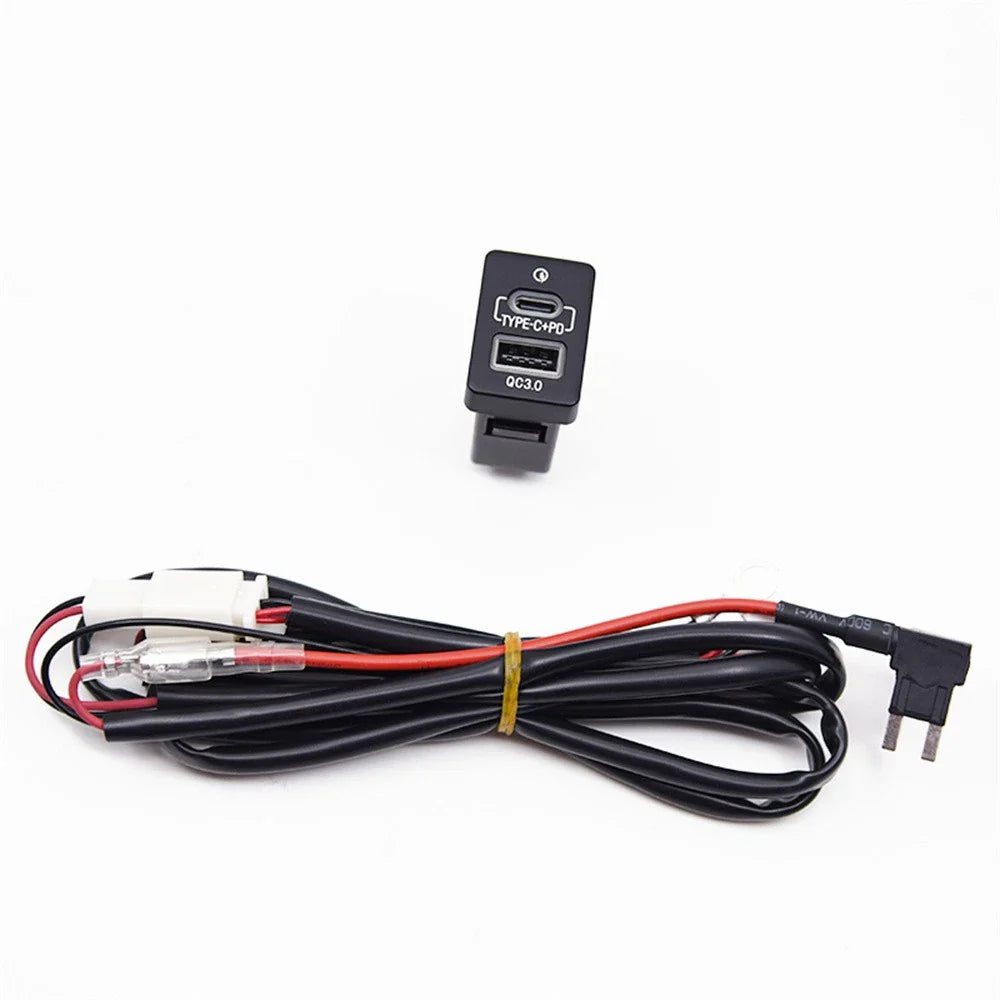 18W Type-C + QC3.0 Fast Car Charger for Mitsubishi Outlander Eclipse (2016-2023)