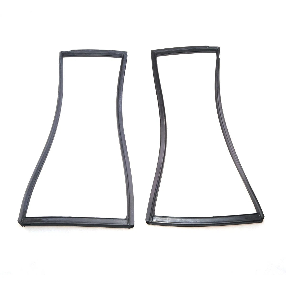 Set of 2 Rear Corner Weatherstrips for Nissan Patrol Y60 (1991–1995)