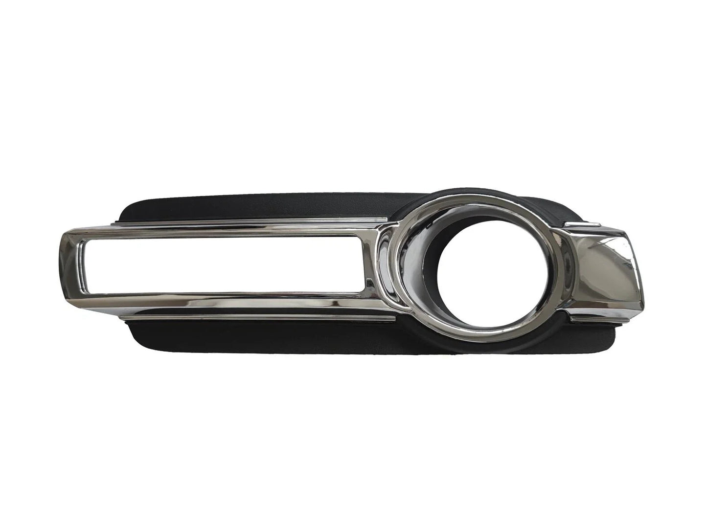 Fog Light Bezel Trim Right Side for Mitsubishi Pajero NX (2014–2021)