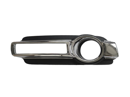 Fog Light Bezel Trim Right Side for Mitsubishi Pajero NX (2014–2021)
