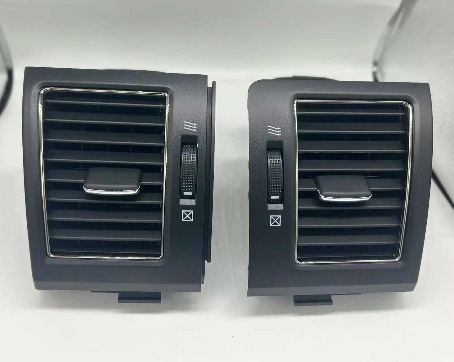 A/C Conditioner Outlet Vent Set for Toyota Land Cruiser LC200 (2008–2013)