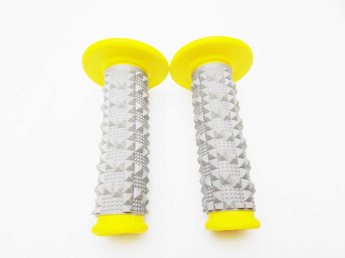 Set of 2 Handlebar Grips for Suzuki RM80  - Yellow Grey Diamond
