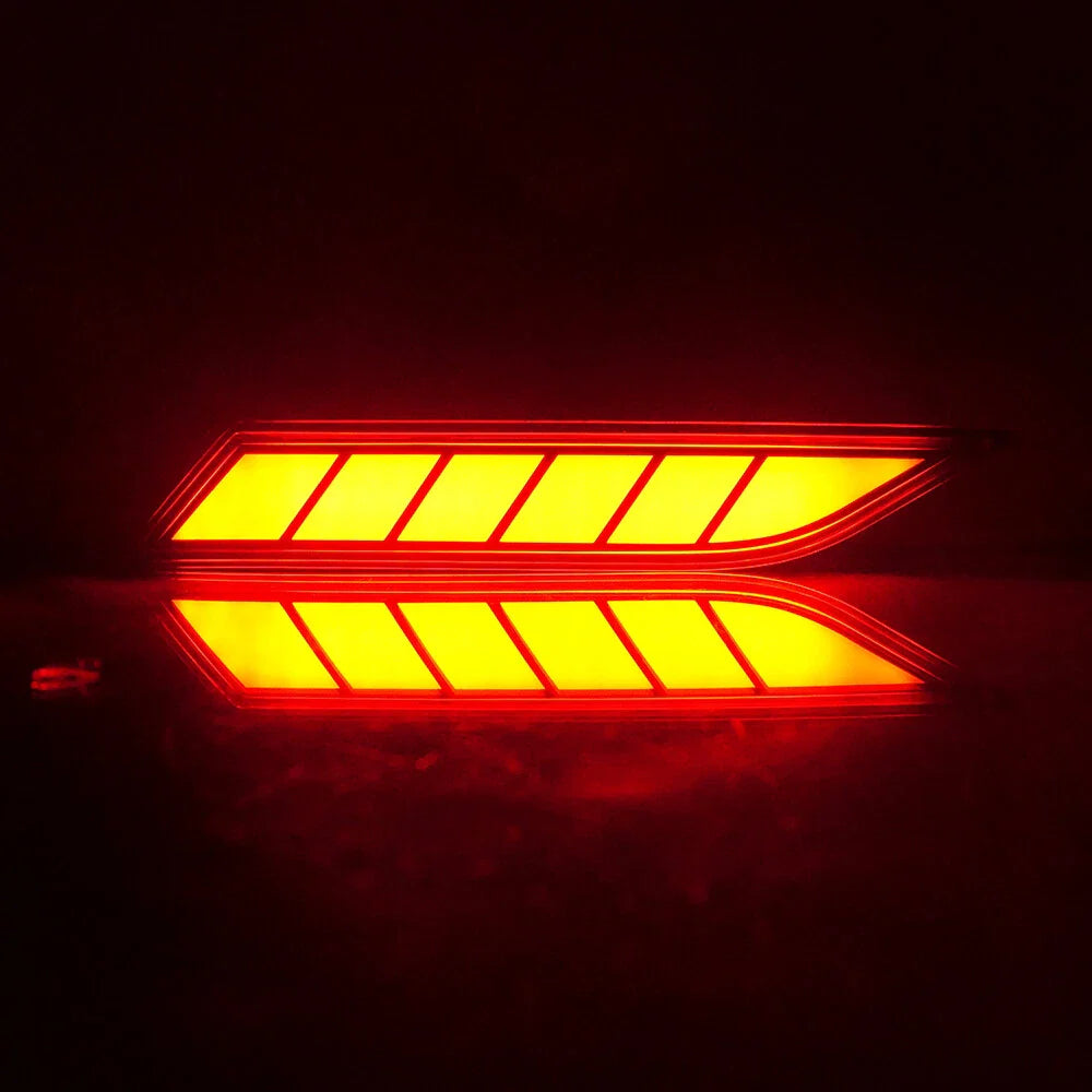 Rear Bumper Reflector Fog/Turn Signal Light for Toyota Yaris Cross (2023–2024)