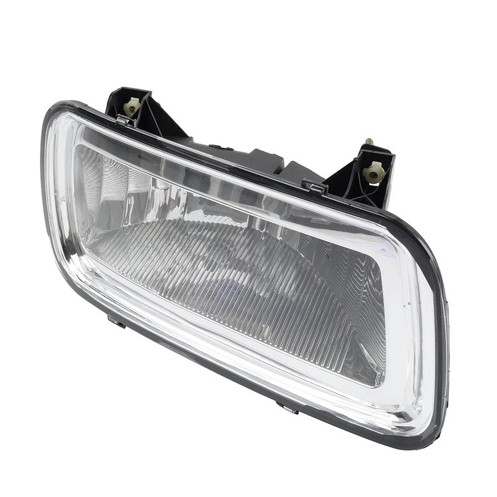 Front Right Fog Light with Bulb for Ford F-150 (2004–2006)