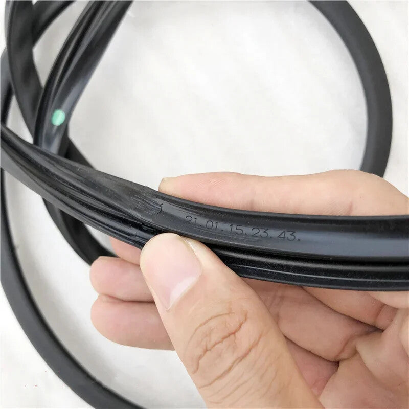 Weatherstrip Sliding Roof Seal Strip for Toyota Land Cruiser LC100 (1998–2007)