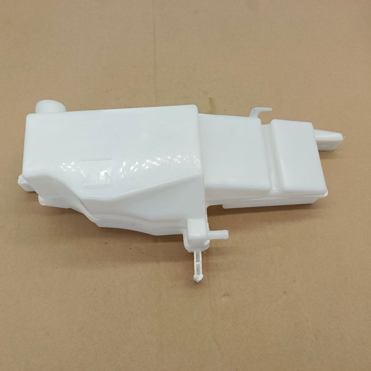 Coolant Reservoir Tank for Nissan G25 G35 G37 Q40 Q60 (2007–2015)
