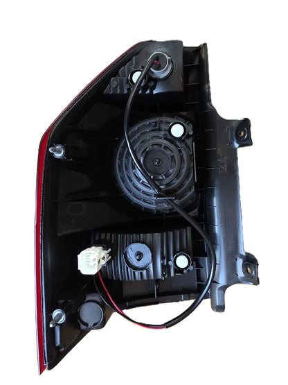 Right Tail Lamp for Mitsubishi Pajero (2002–2006)