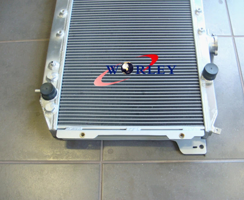 Aluminum Radiator with Shroud and Fan for Mitsubishi Magna Verada (1985–1991)