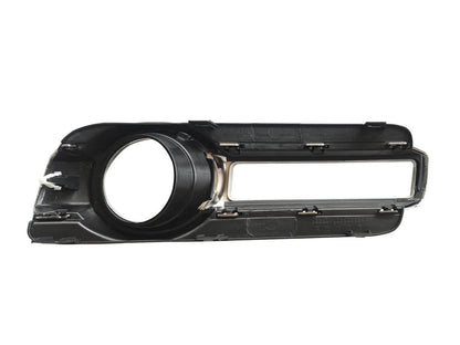 Fog Light Bezel Trim Right Side for Mitsubishi Pajero NX (2014–2021)