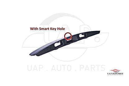 Tailgate Handle Garnish Cover w/Oval Push Button for Nissan Dualis (2007–2013)