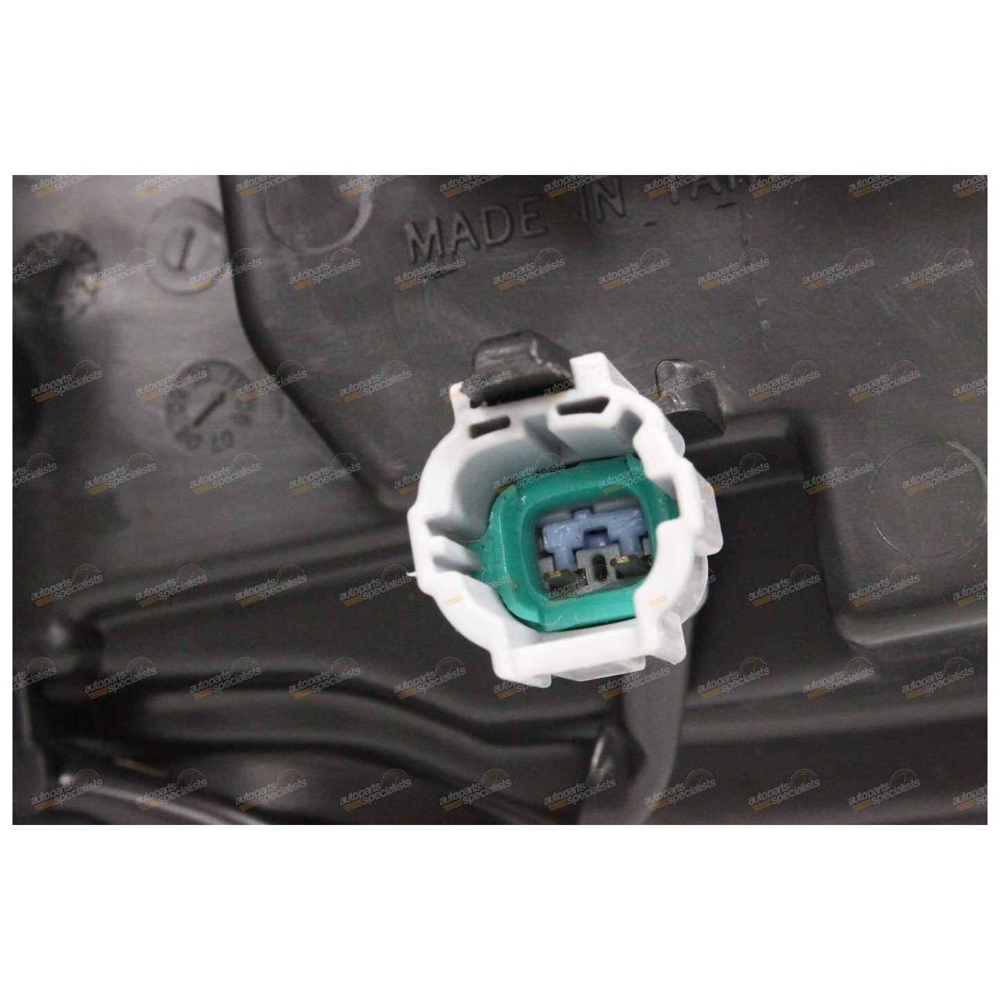 LH Headlight for Nissan Patrol GU3 Y61 (2004-On)