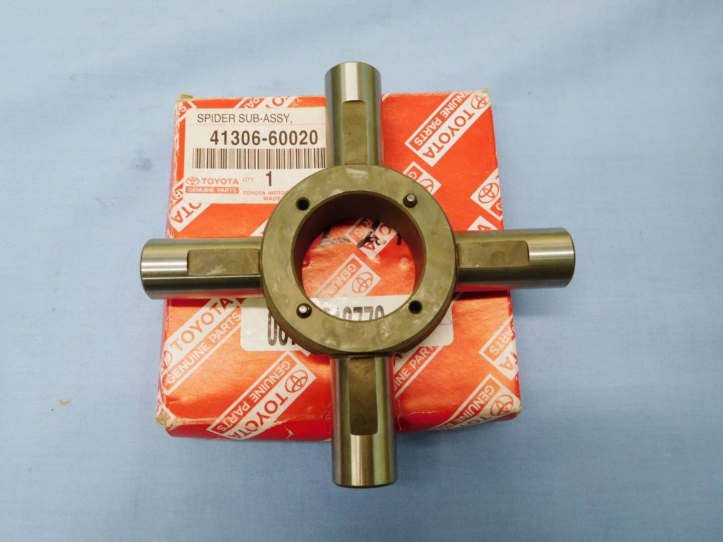 Rear LSD Diff Spider Cross Shaft for Toyota Land Cruiser HDJ100 (2000-2007)