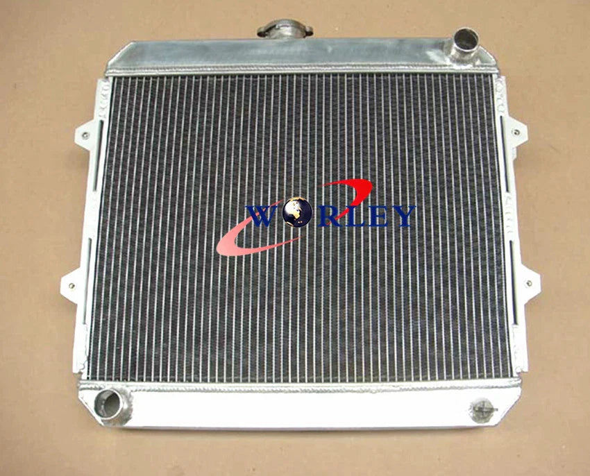 3 Core Aluminum Radiator + Blue Hose for HILUX RN105 RN106 RN130 22R (1995-2005)